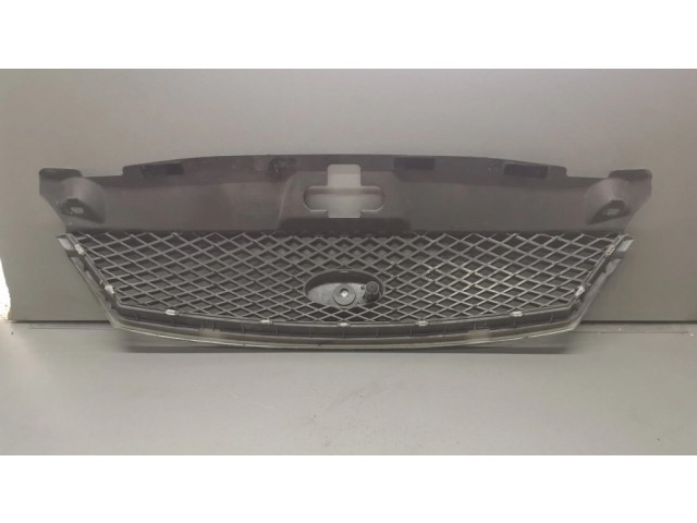 Верхняя решётка Ford Mondeo Mk III 2000-2007 года 1S7XA133AH      