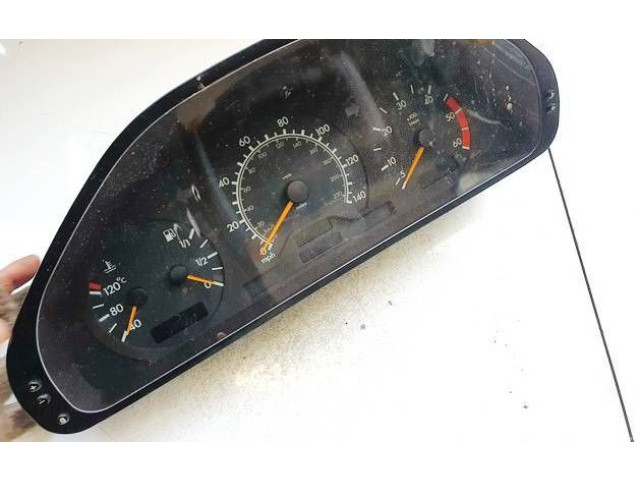 Панель приборов 87001320, 88311265   Mercedes-Benz C W202       