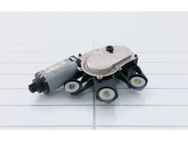 Моторчик заднего дворника 7L0955712A, 7L0955712    Volkswagen Touareg I