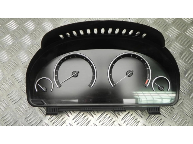 Přístrojová deska  BMW 7 F01 F02 F03 F04 2011 9249574, B939  