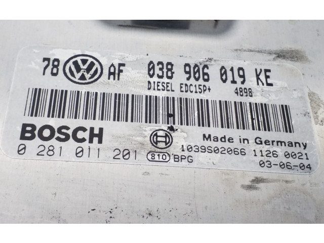 Блок управления двигателем Блок управления 038906019KE, 0281011201   Volkswagen PASSAT B5.5
