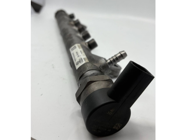 Топливная рампа 03L130089   Audi A3 S3 8P   для двигателя CBAB