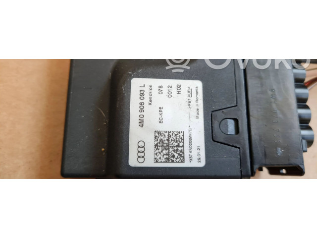 Блок управления 4M0906093L   Audi S5 F5