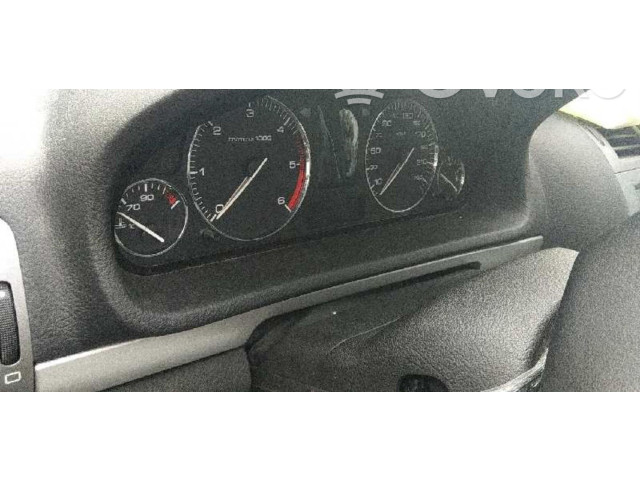 Přístrojová deska  Peugeot 207 CC 2004 6106V4  