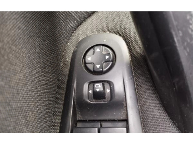Zpětné zrcátko  Peugeot 308 2015  REBATIVEL  