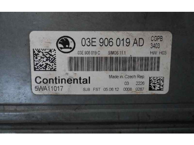 Pojistková skříňka Блок управления двигателем ECU 03E906019AD   Skoda Fabia Mk2 (5J) 2012