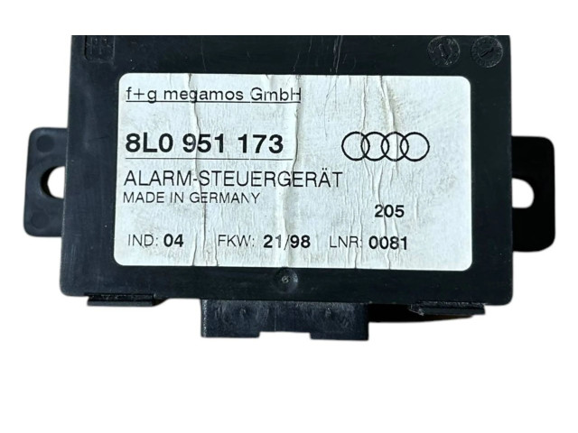 Pojistková skříňka Блок управления сигнализации 8L0951173   Audi A8 S8 D2 4D 2000