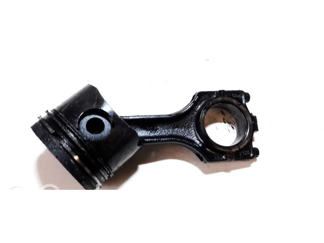 Píst 989n   BMW 5 E34  pro naftový motor 2.5  