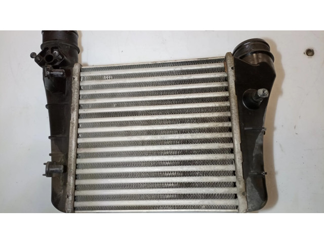 Интеркулер  8E0145805AA   Seat Exeo (3R) 
