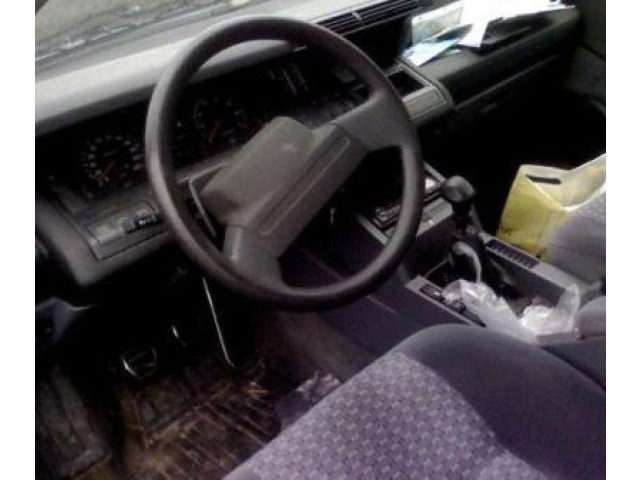 Блок управления двигателем Блок управления 7701366183   Renault 25