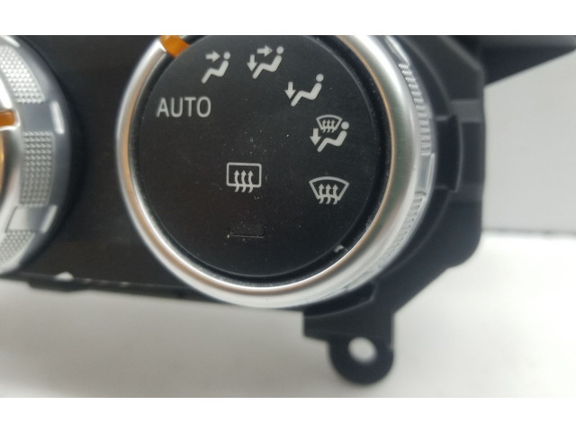 Блок управления климат-контролем DH0P61190B   Mazda CX-3