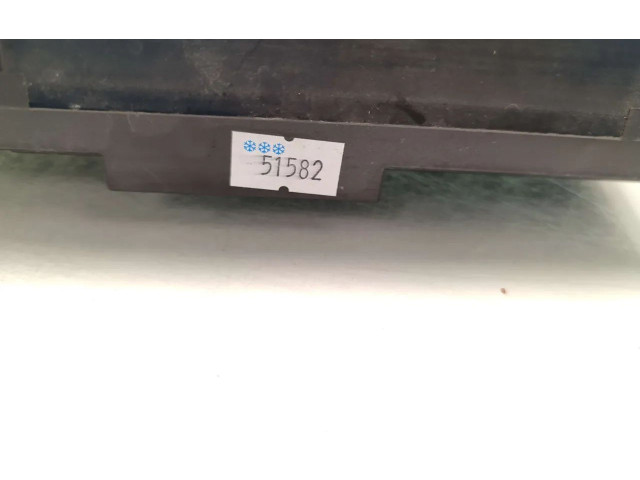 Блок предохранителей 95202894, 2894U   Opel Antara    
