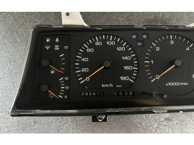 Přístrojová deska  Nissan Patrol Y60 1992 2482033J18, 2481304J00  