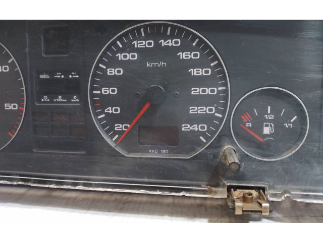 Přístrojová deska  Audi A6 S6 C4 4A 1997 88311219  
