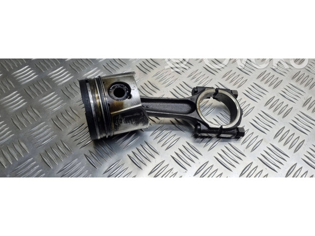 Píst    Peugeot 206     