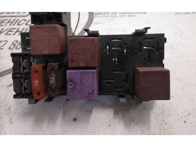 Блок предохранителей 7703297193   Renault Megane I    