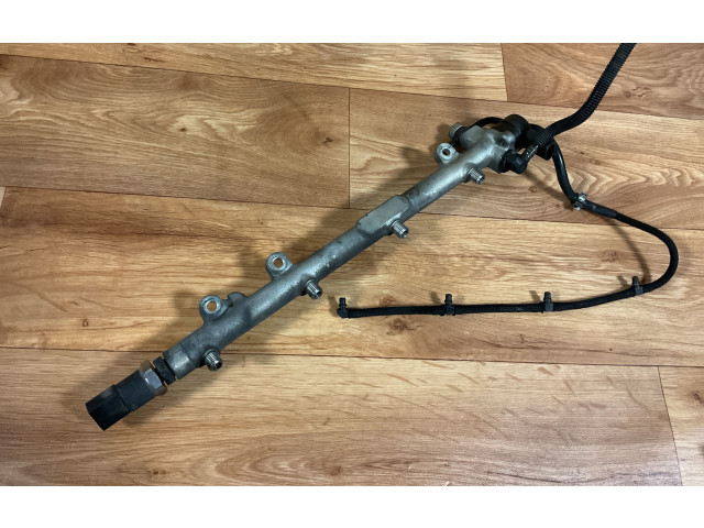 Vstřikovací lišta A6110700095, 018001   Mercedes-Benz C W203     