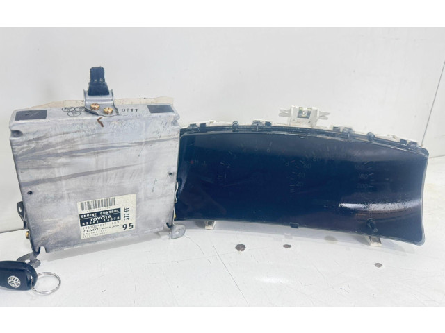 Генератор 175200-8111, 175200-8111   Toyota Corolla Verso E121      