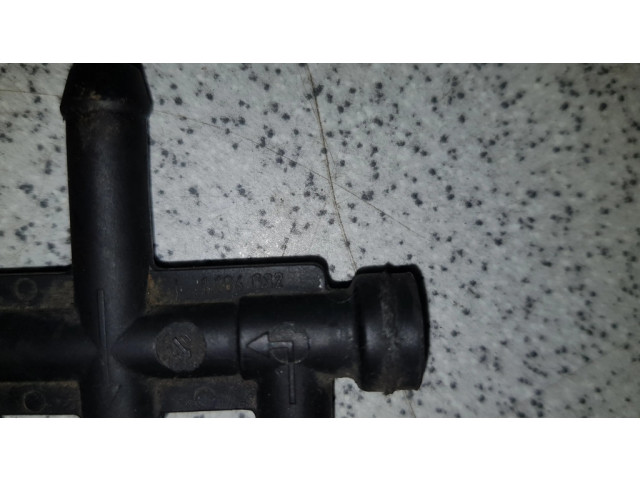Vstřikovací lišta 1184632   BMW 5 E39  pro naftový motor 3.0  