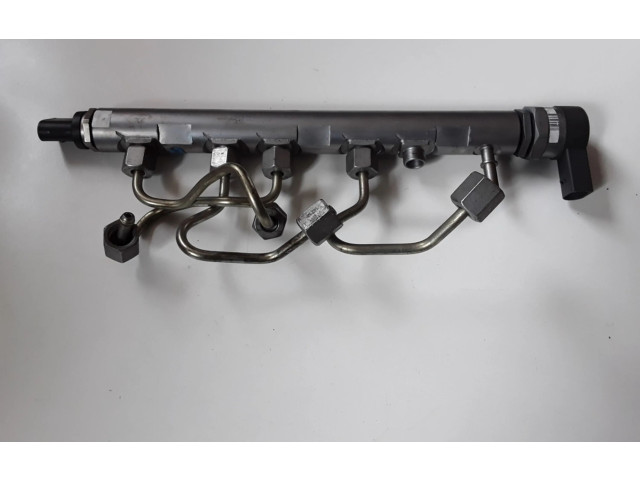 Vstřikovací lišta 7800601   BMW 2 F46  pro benzínový motor 1.5 B38 A15 A 