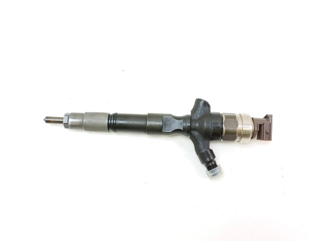 Форсунка 2367030400    Toyota Hilux (AN10, AN20, AN30) для дизельного двигателя  3