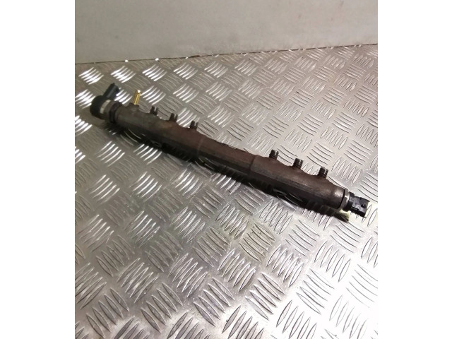 Vstřikovací lišta 30777554, 030967   Volvo V70     