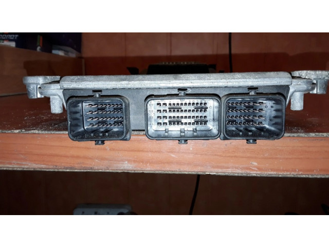 Řídící jednotka 0281010880, 9647473580   Peugeot 607 2003