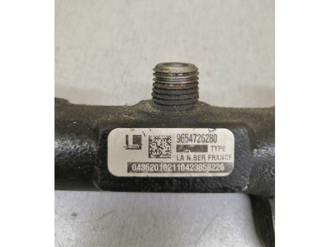 Vstřikovací lišta 9654726280, 110423858226   Volvo S40     