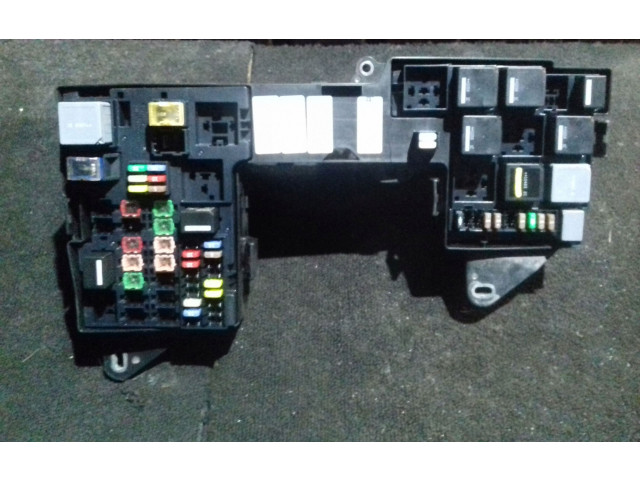 Блок предохранителей AX2314290AGB   Jaguar XF    