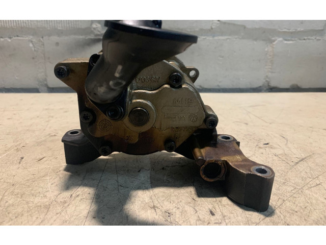 Масляный насос 03C115105Q   Volkswagen  Golf VI  2008 - 2013 года