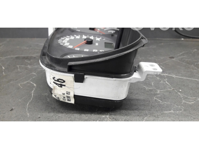 Панель приборов 88458017   Toyota Avensis T220       
