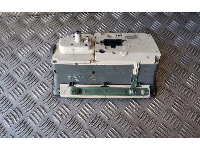 Zpětné zrcátko  Volkswagen Polo II 86C 2F 1992  88471405, 87001239  