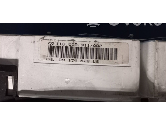 Přístrojová deska  Opel Vectra B 2000 09134528LS, 110008911002  