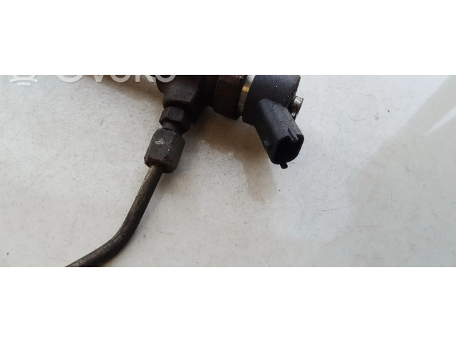 Форсунка 0445110119    Fiat Stilo для дизельного двигателя  1.9