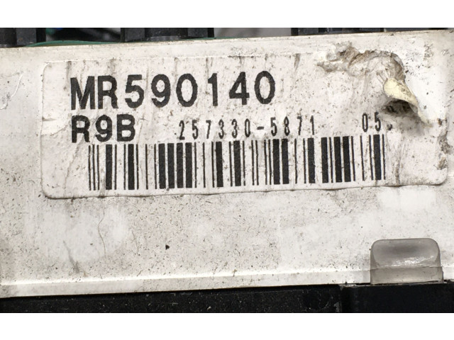 Панель приборов MR590140, 2573305871   Mitsubishi Pajero Sport I       