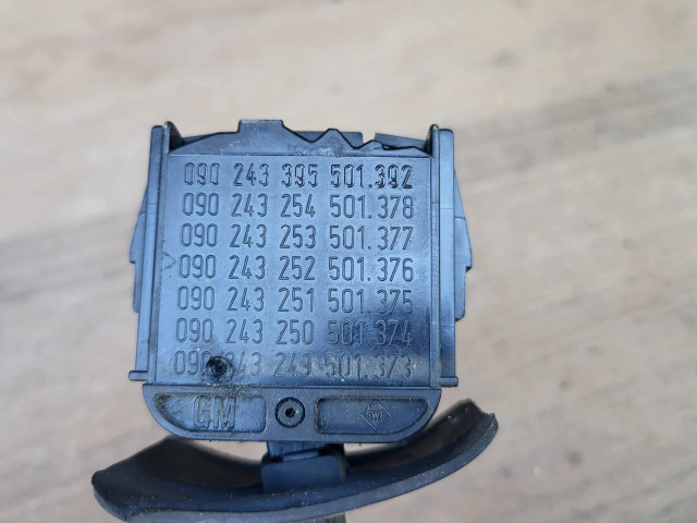 Ручка стеклоочистителей 090243395, 090243253   Opel Kadett E