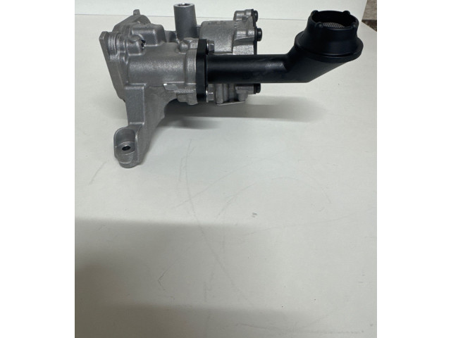 Масляный насос   04L145208H, 230506  Volkswagen Caddy 