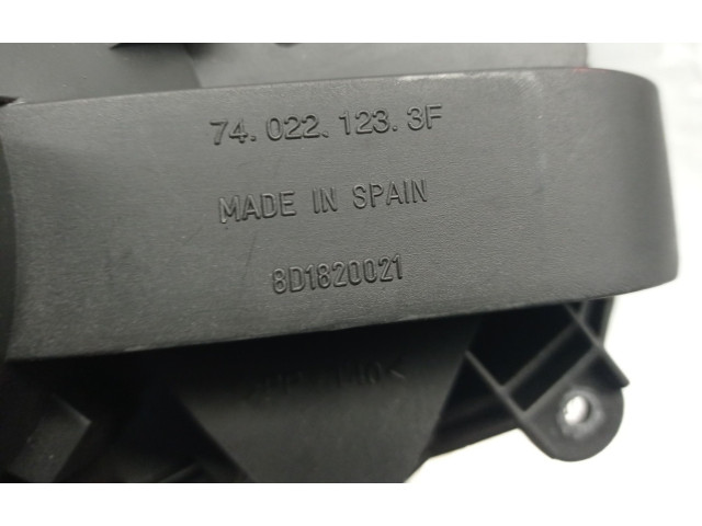 Вентилятор печки    8D1820021, 740221233F   Volkswagen Passat Alltrack