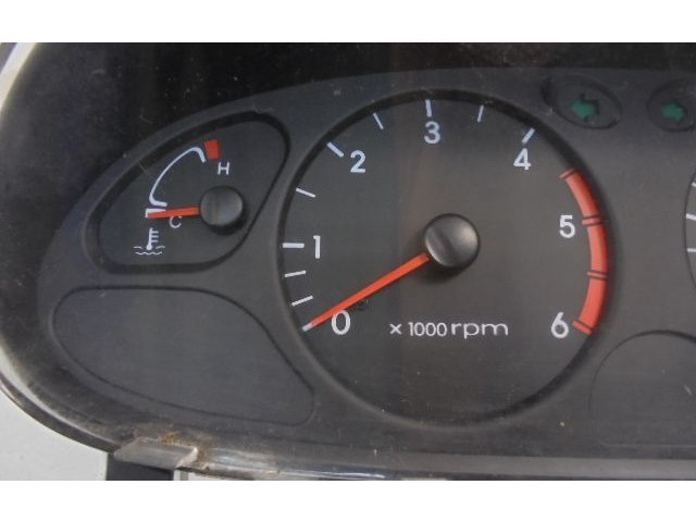 Přístrojová deska  Toyota Hiace (H10) 2001 94004-4A110, 94004-4A110  