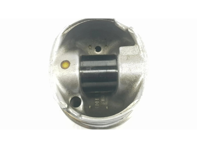 Píst 11257812585   BMW 5 F10 F11   3.0 N57D30A 