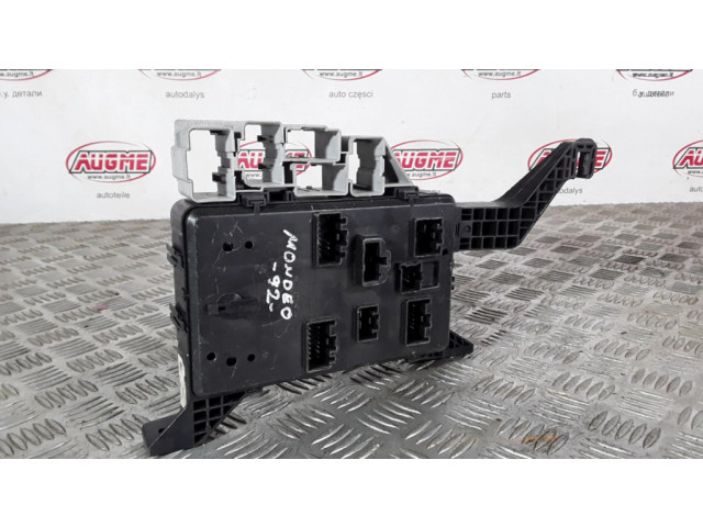 Блок предохранителей 312231450   Ford Mondeo Mk III    