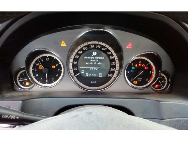 Přístrojová deska  Mercedes-Benz CLK AMG A208 C208 2011 A2129001810, A2C53257171  
