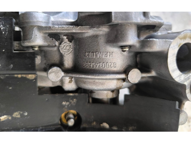 Масляный насос   8200345633, 8200345757  Renault Trafic II (X83) 