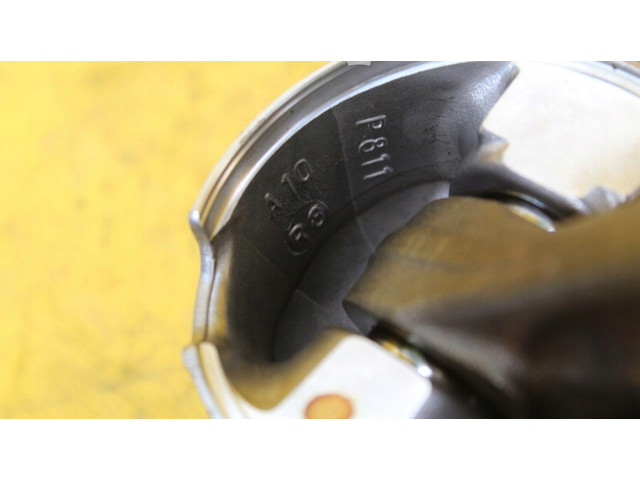  Поршень с шатуном    Peugeot 307  