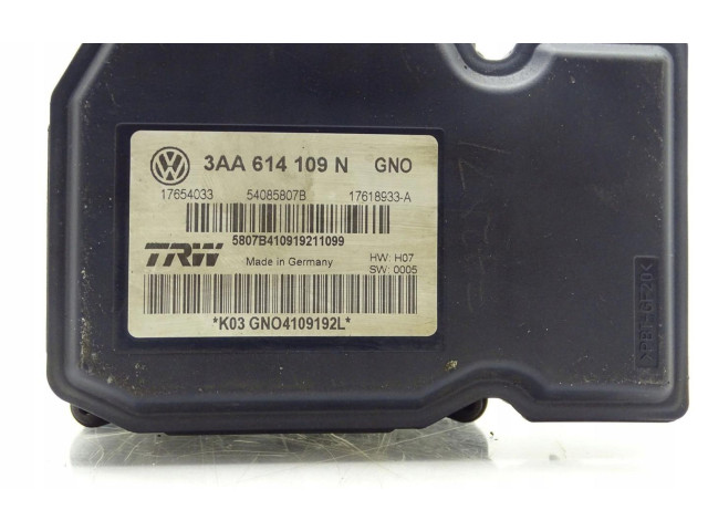 Jednotka ABS    Volkswagen PASSAT B7 2013