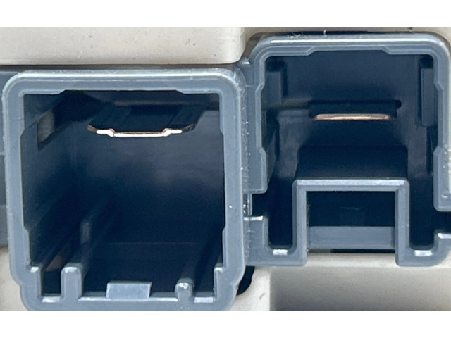   Pojistková skříňka 8922160520, 2381002612   Toyota Land Cruiser (J150) 2019