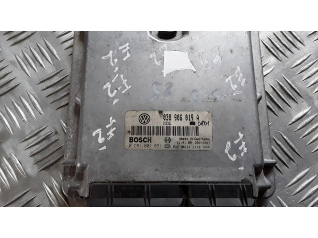 Řídící jednotka 038906019A, 0281001691   Audi A4 S4 B5 8D 2000