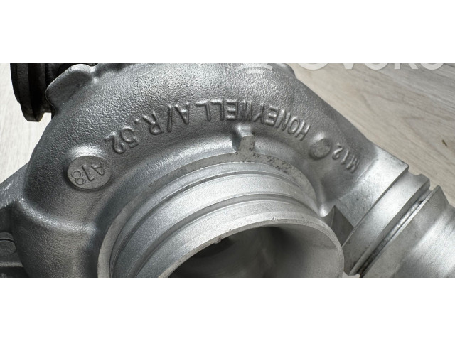 Vstřikovací lišta 8570082, VEAC02352   BMW 5 F10 F11    B47 
