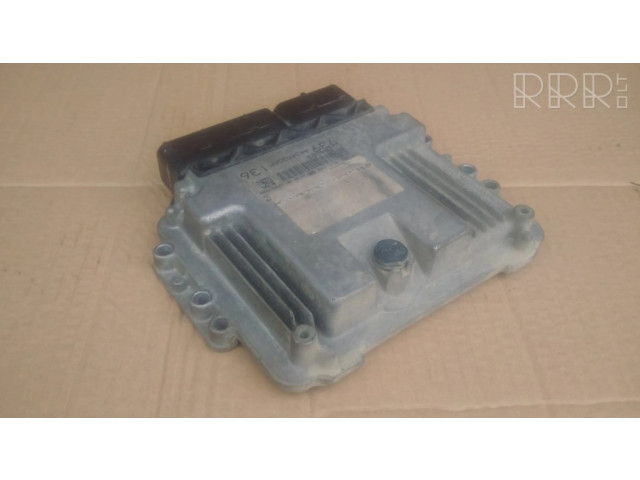 Блок управления двигателя 55204663, 0281013140   Alfa Romeo 159