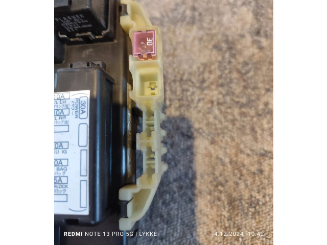 Ящик предохранителей (комплект) 8260097405   Daihatsu YRV